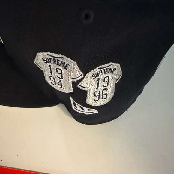 Supreme Black Cap - Picture 6 of 8